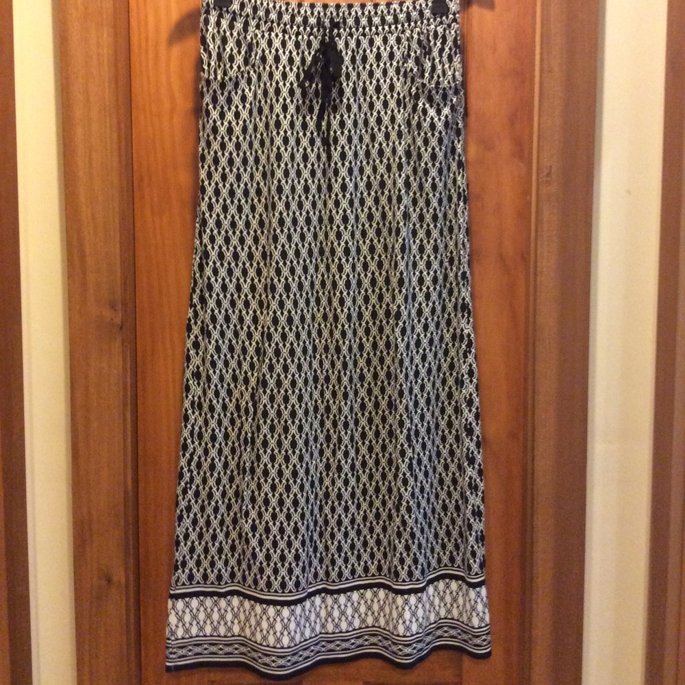 Max Studio Maxi Skirt size XS
